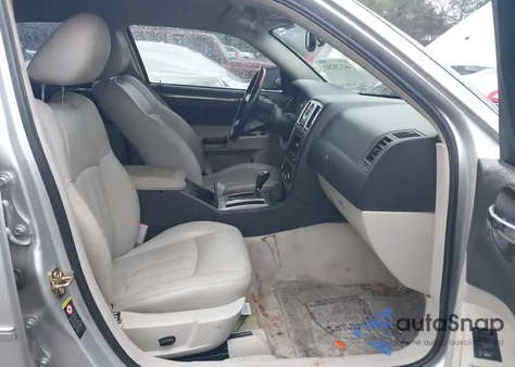 2005 Chrysler 300C from USA, damaged, VIN 2C3AA63H75H171258